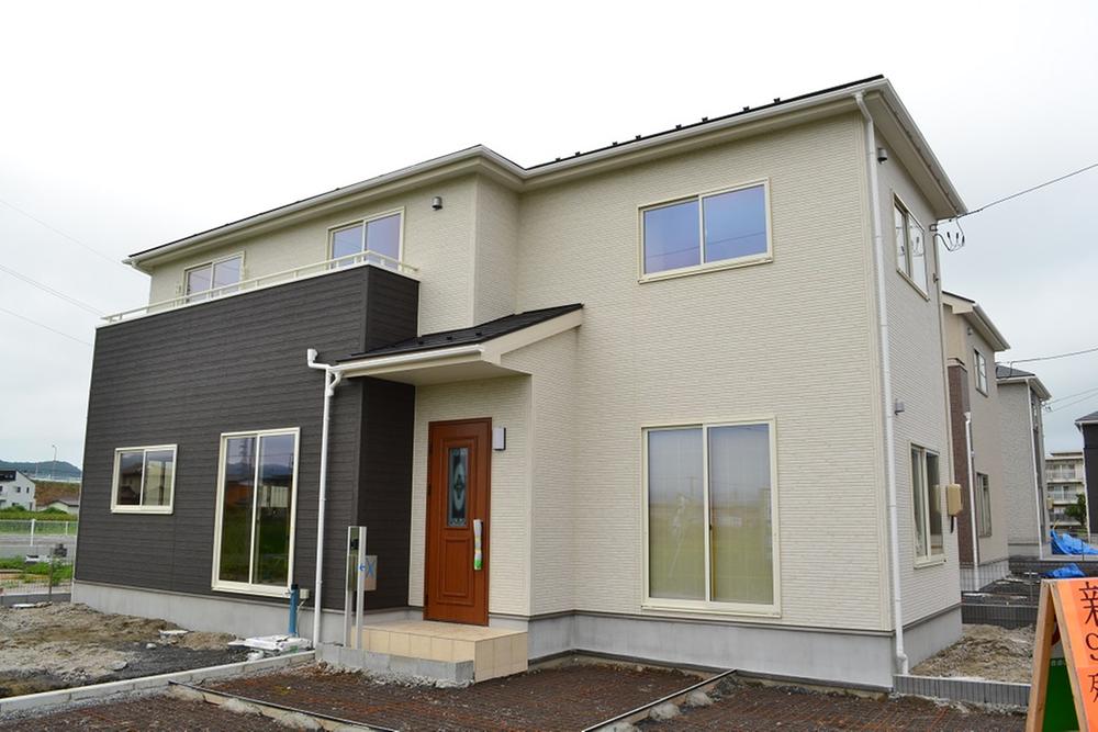 Same specifications photos (appearance). (1 Building) same specification