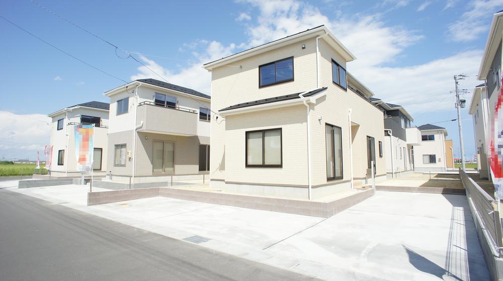 Local photos, including front road