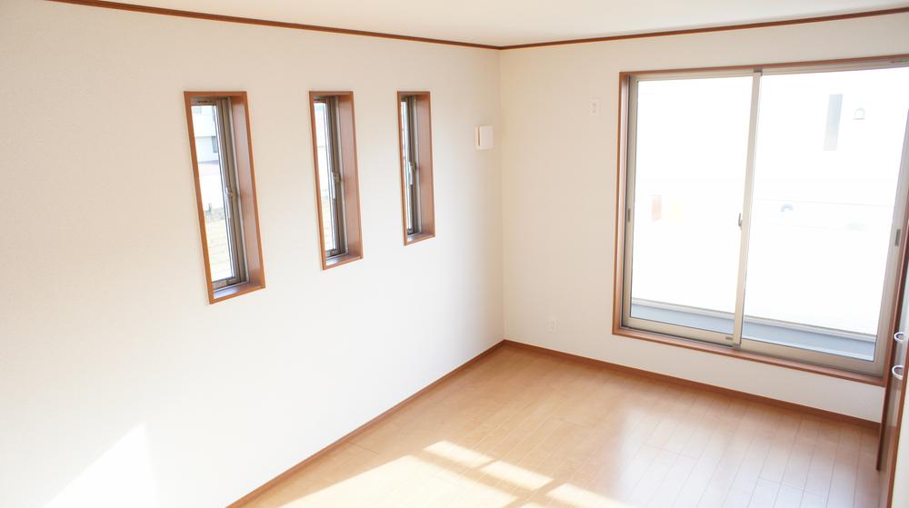 Same specifications photos (Other introspection). Same specification example