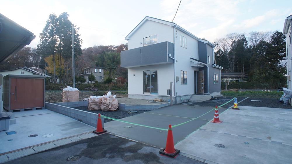 Local photos, including front road