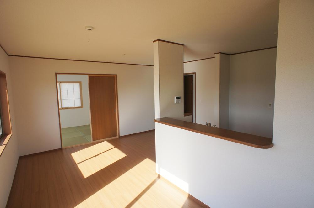 Same specifications photos (living)