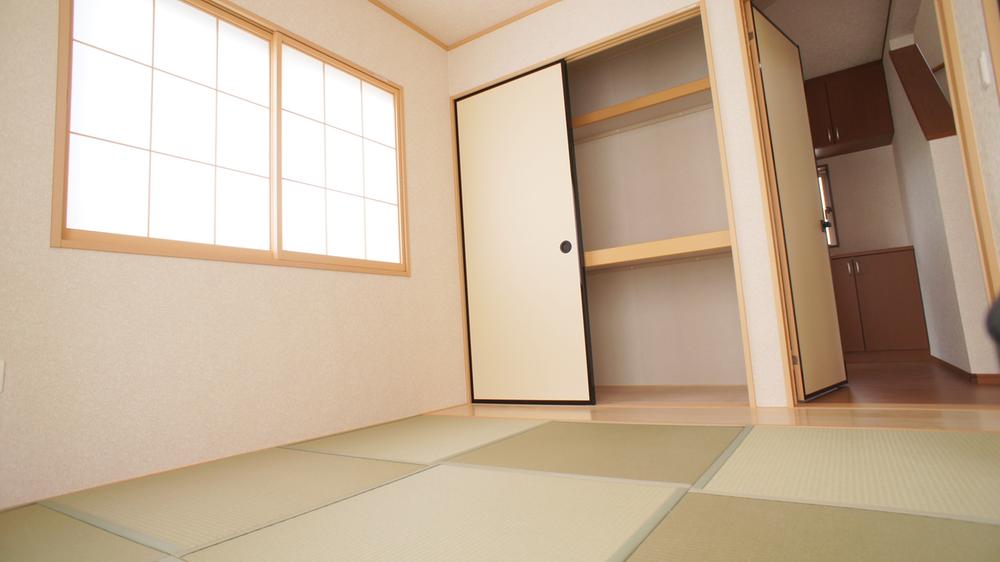 Same specifications photos (Other introspection)