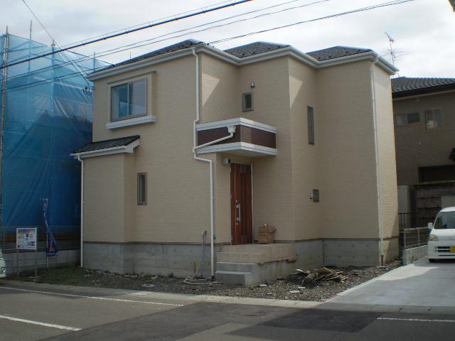 Local appearance photo. Local (10 May 2013) Shooting