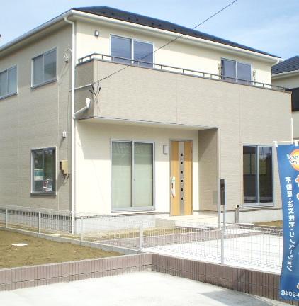 Local appearance photo. Local (10 May 2013) Shooting