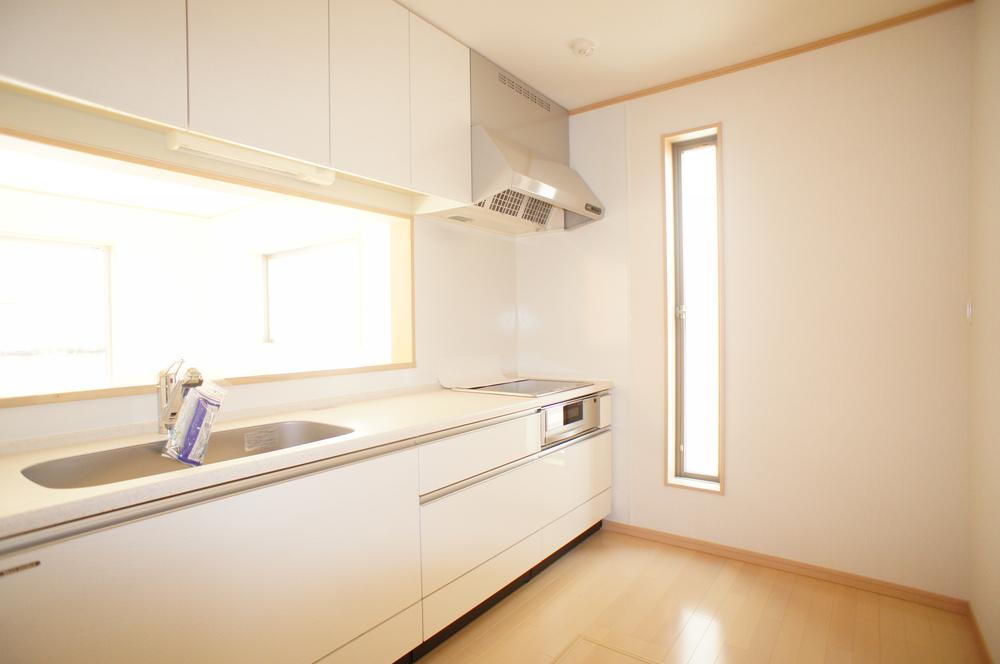 Same specifications photo (kitchen)