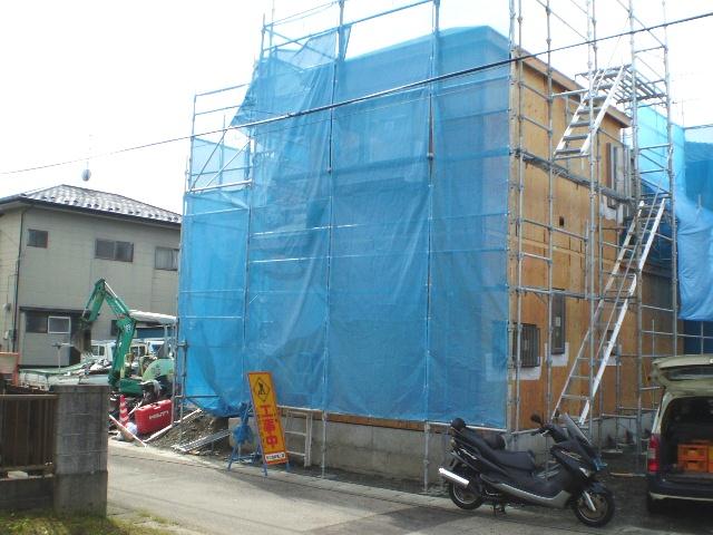 Local photos, including front road. Local (10 May 2013) Shooting