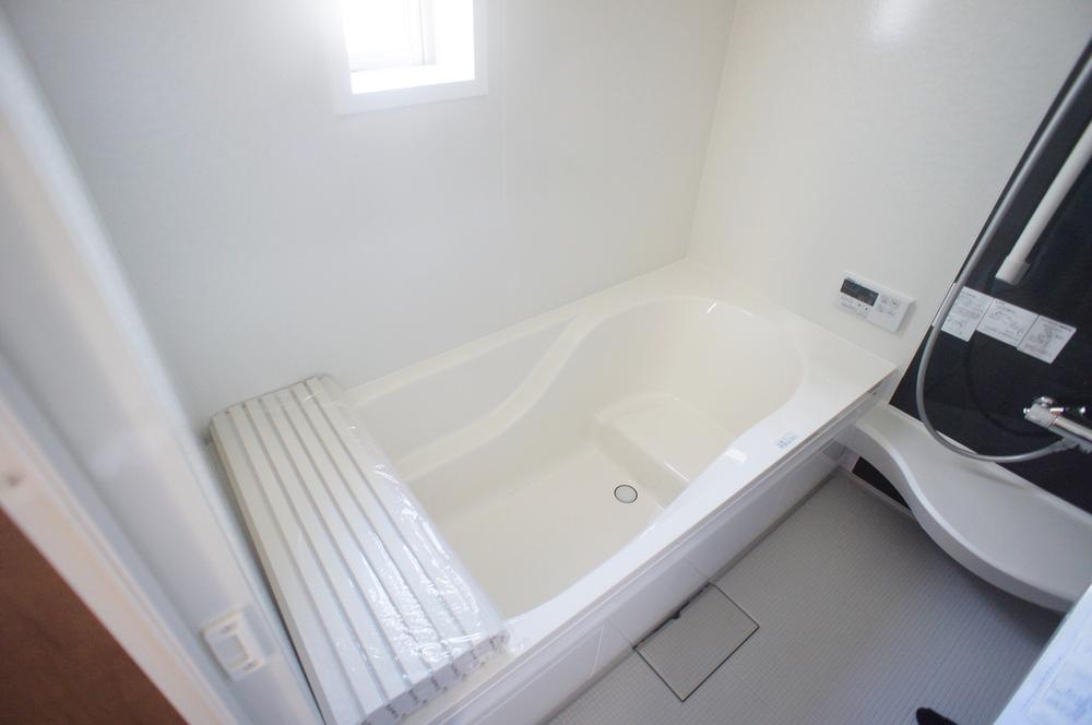 Same specifications photo (bathroom)