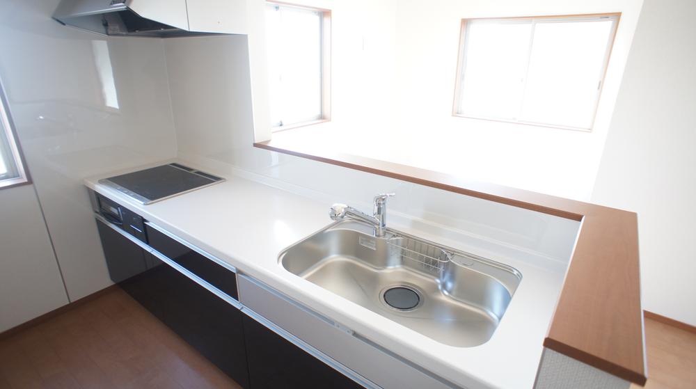 Same specifications photo (kitchen)