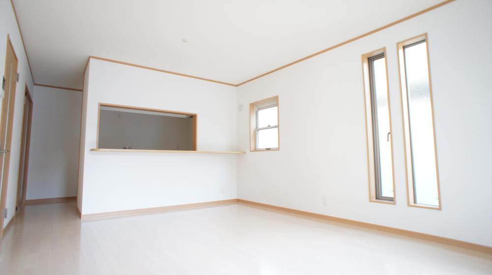 Same specifications photos (living)