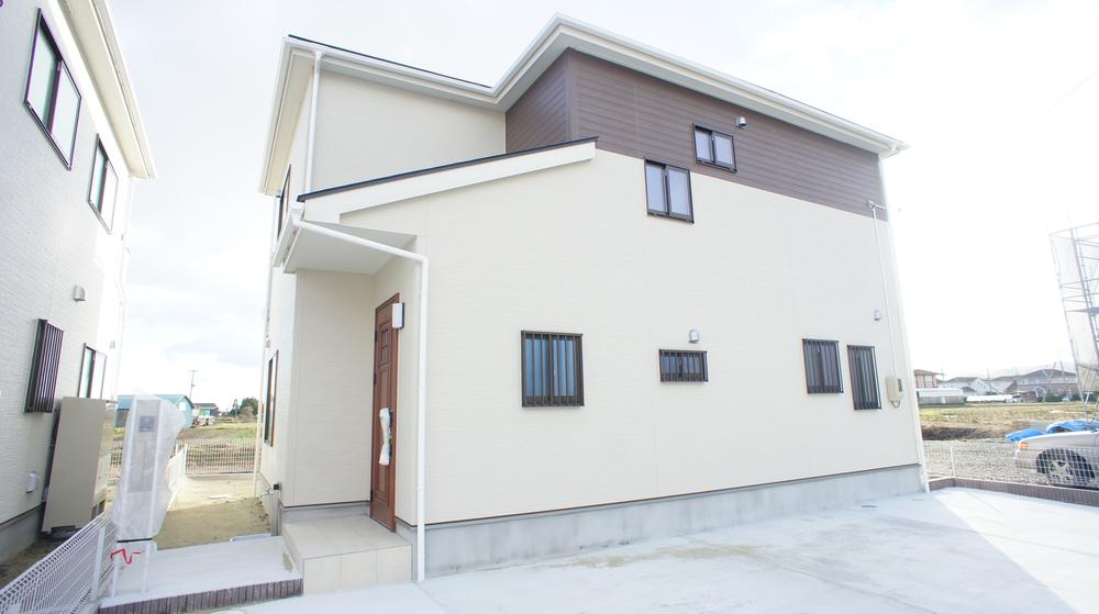 Local photos, including front road