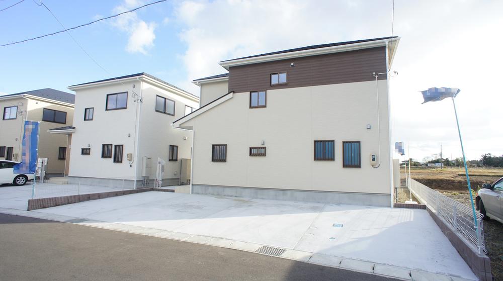 Local photos, including front road