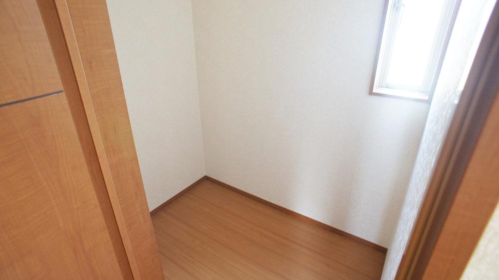 Same specifications photos (Other introspection)