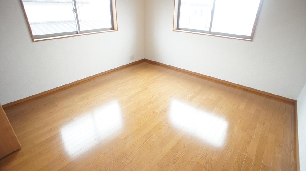 Non-living room. Same specification example