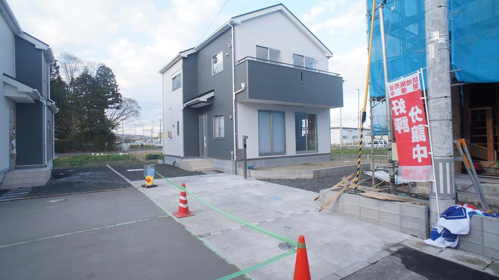 Local photos, including front road