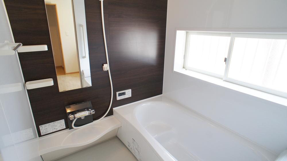 Same specifications photo (bathroom)