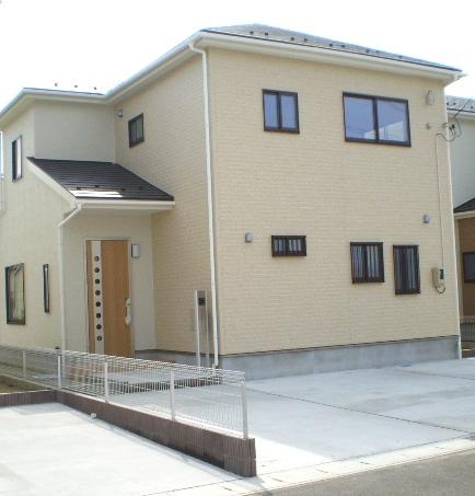 Local appearance photo. (6) Building