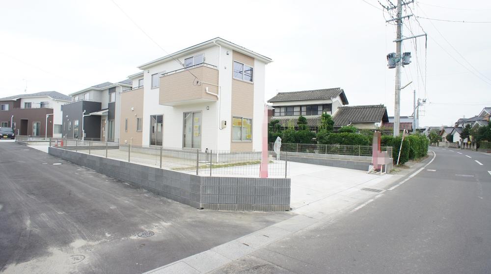 Local photos, including front road