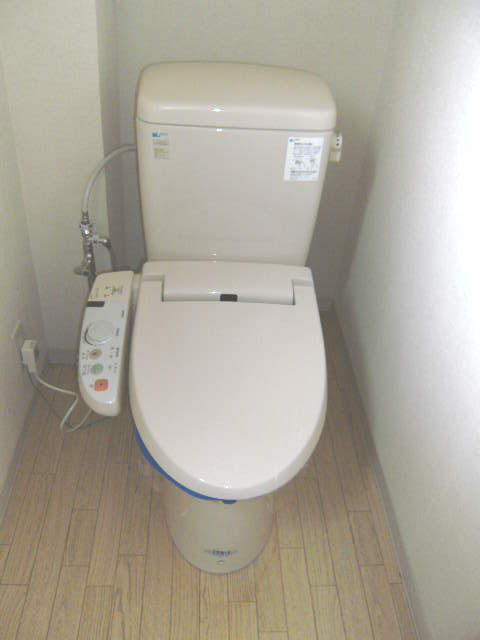 Toilet. Bidet