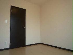 Living and room. The first floor is 1 room air-conditioned! !