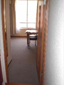 Living and room. 2F is the carpet of the room.