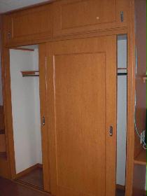 Receipt. Wide with storage that now is spacious use