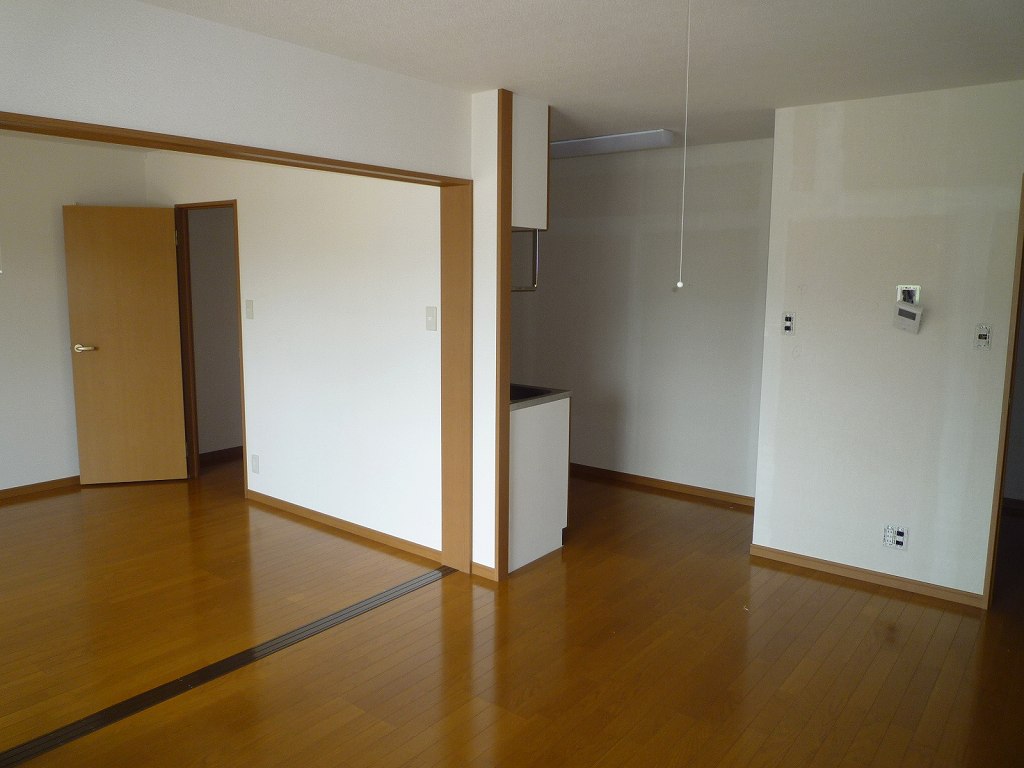 Living and room.  ※ Room 201