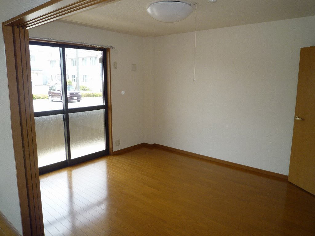 Living and room.  ※ Room 201