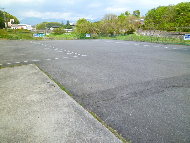Parking lot