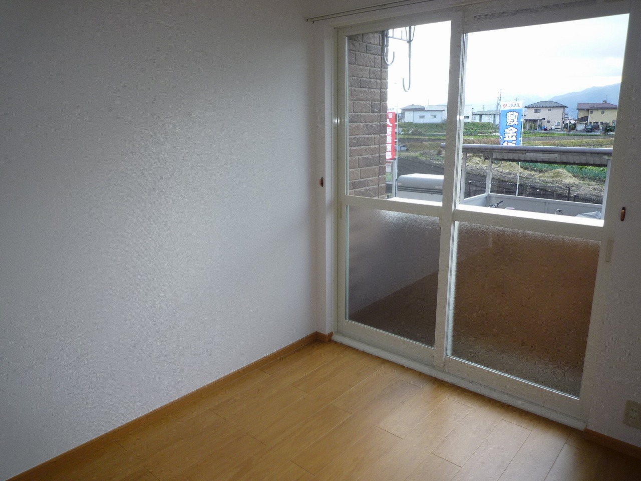 Living and room. The same type of room (Room 101)