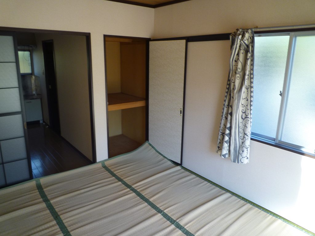 Living and room. ※ Room 101