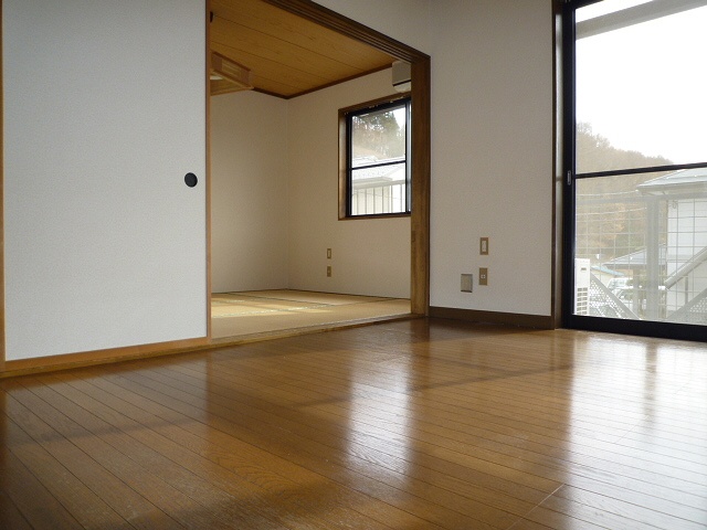 Living and room. The same type of room (No. 203 room)