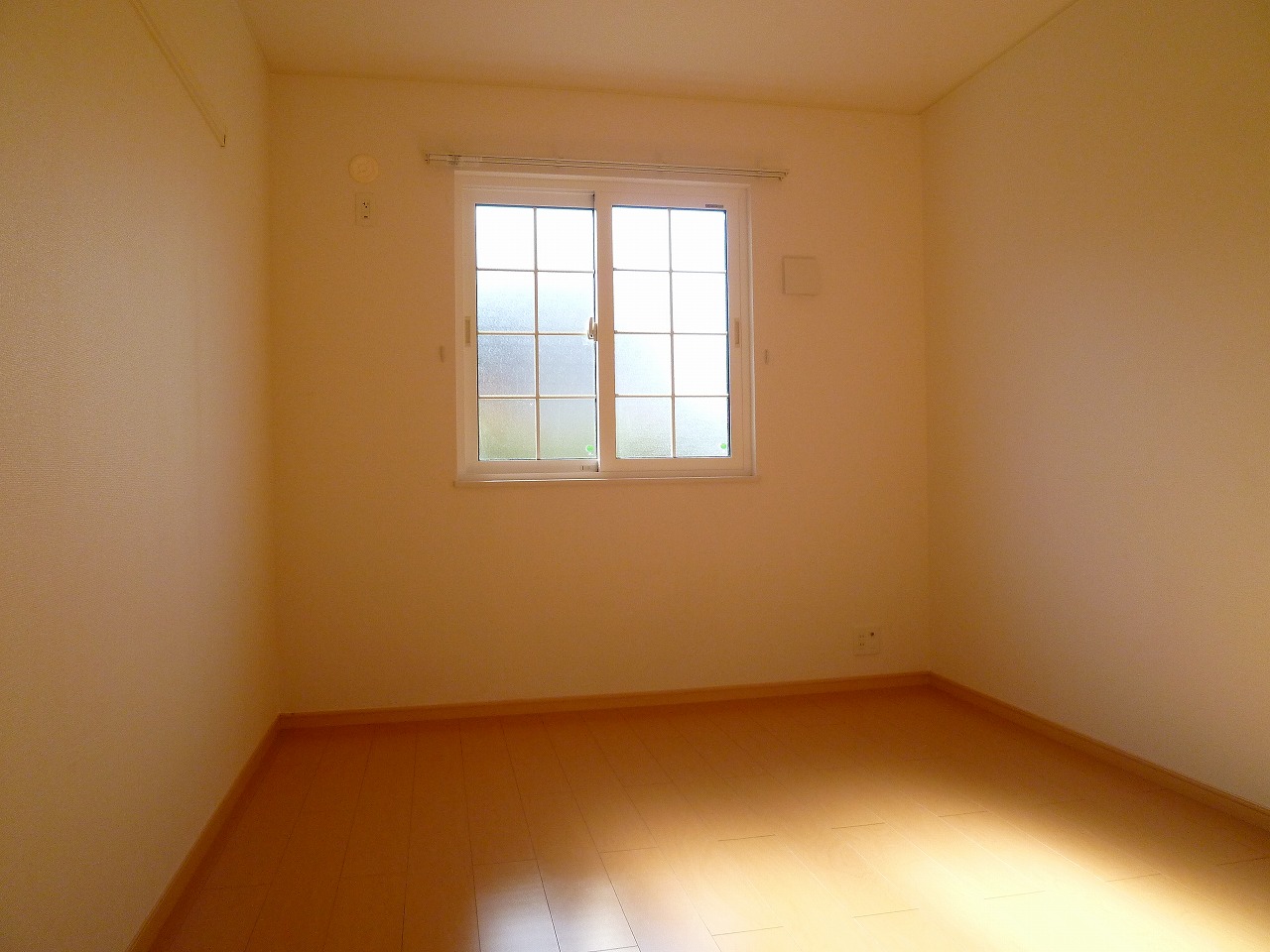 Living and room.  ※ 102, Room