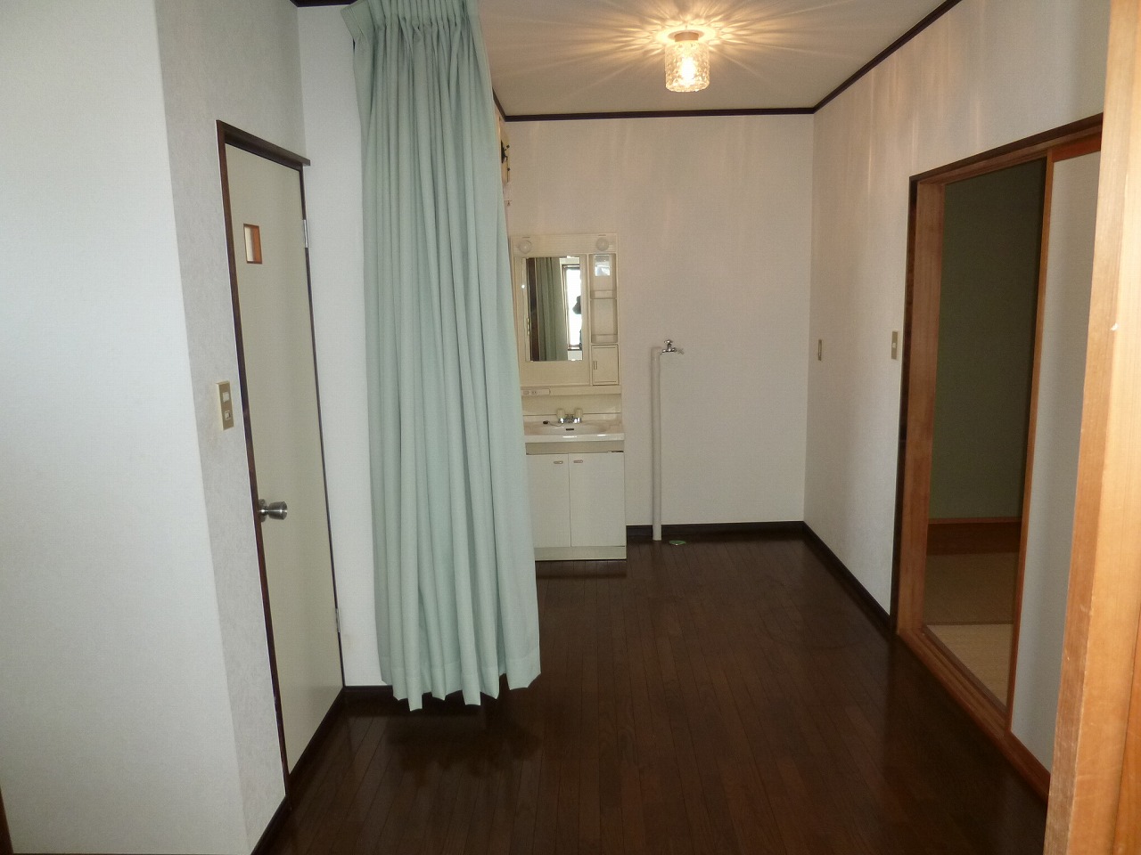 Washroom. ※ It is a photograph of the outbuilding