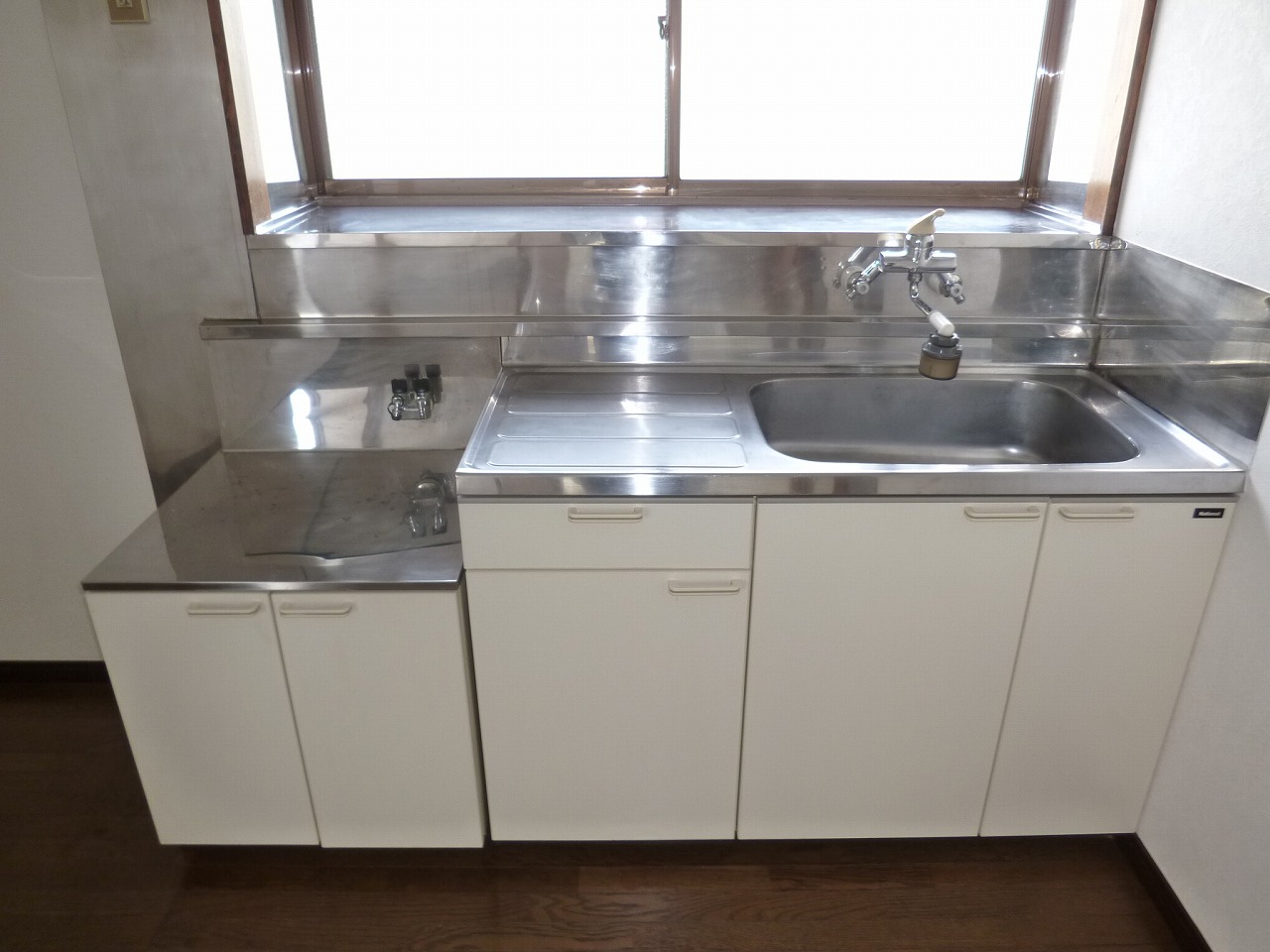 Kitchen. ※ It is a photograph of the outbuilding