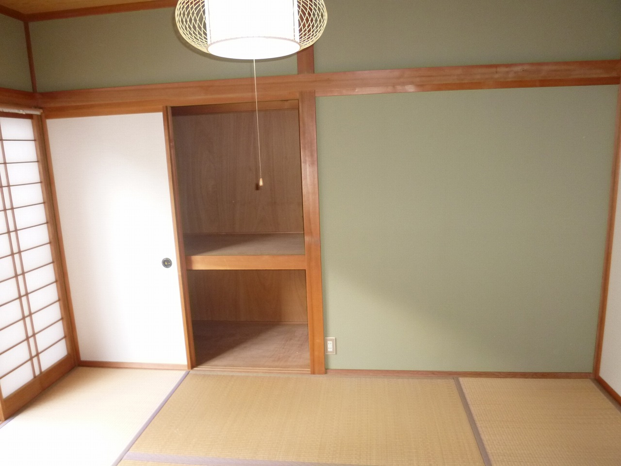Living and room. ※ It is a photograph of the outbuilding