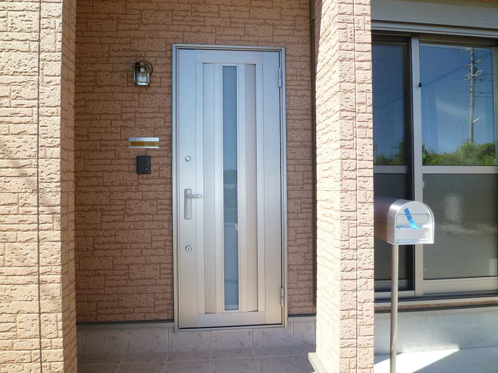 Entrance.  ※ 105, Room