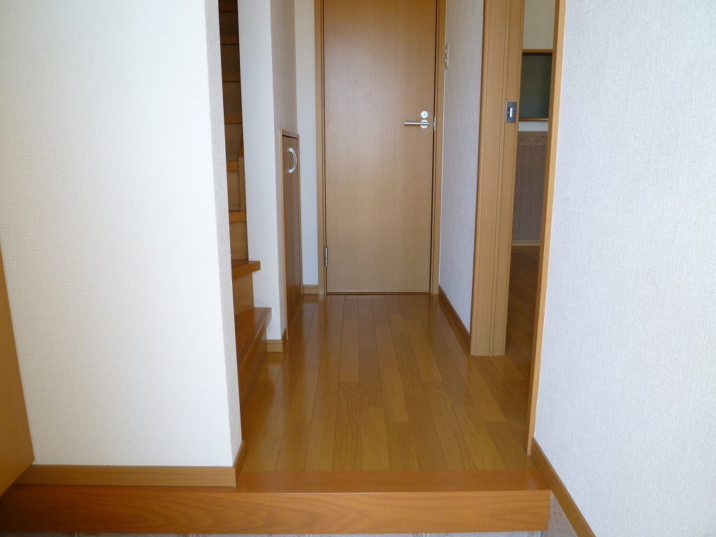 Entrance.  ※ 105, Room