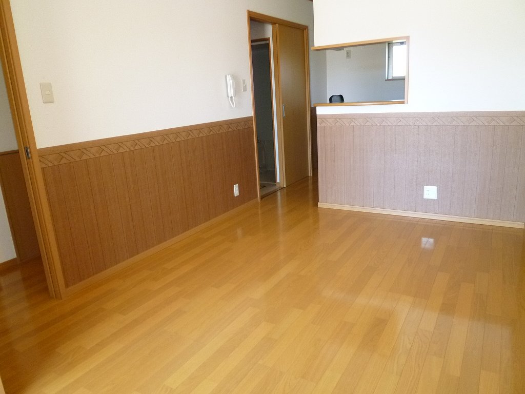 Living and room.  ※ 105, Room