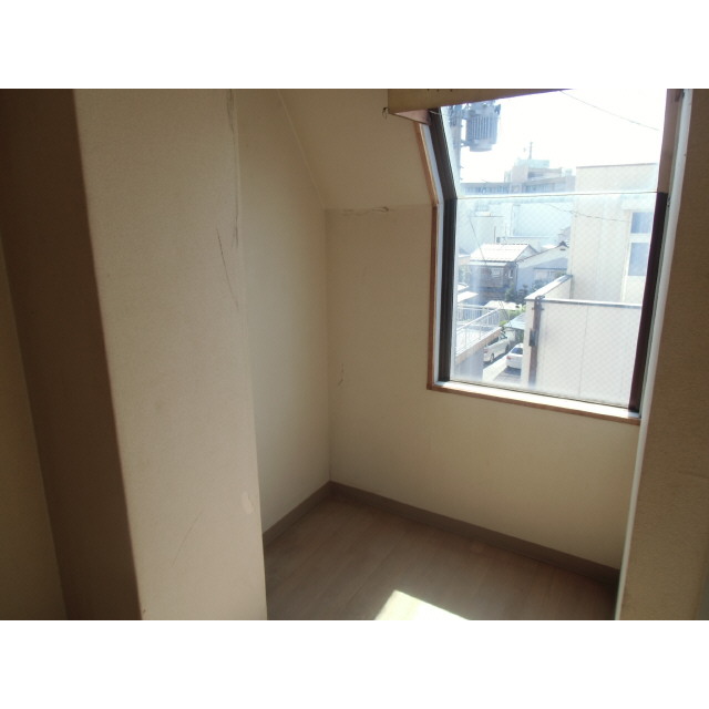 Other room space