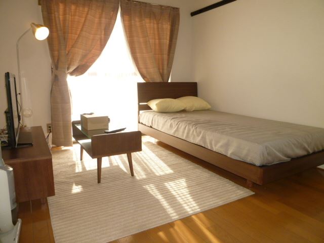 Living and room