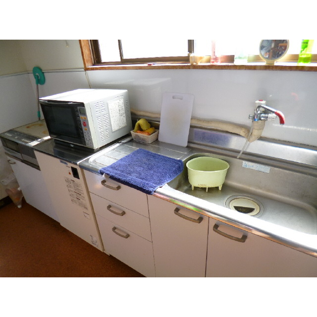 Kitchen. Common use