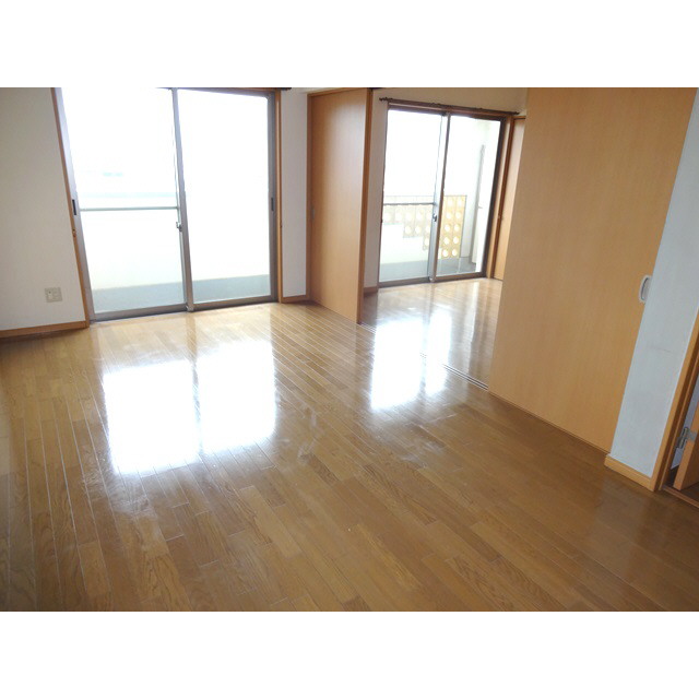 Living and room