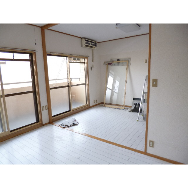 Living and room