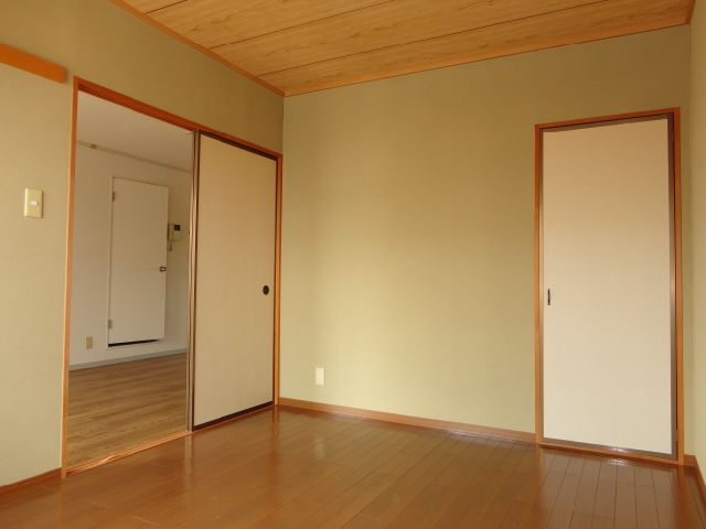 Living and room. Nanyang room. Day is often a bright room.