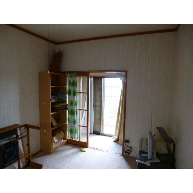 Other room space. 2 Kaiheya