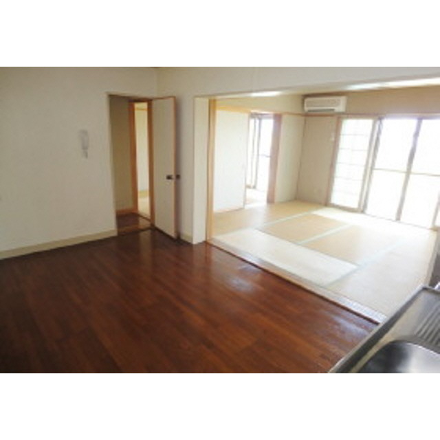 Living and room