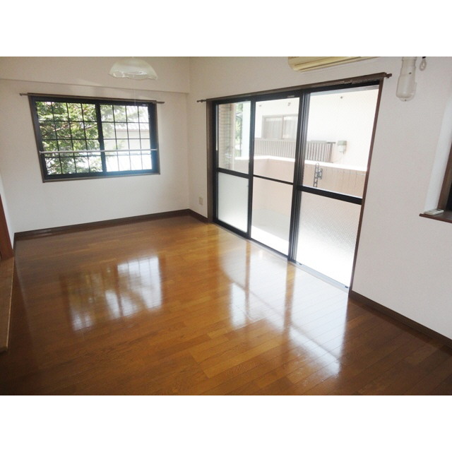 Living and room