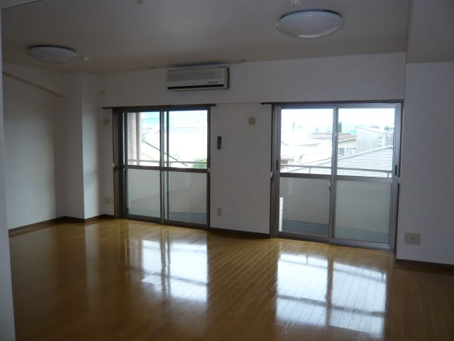 Living and room