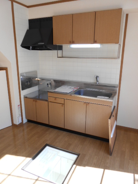 Kitchen. Gas stove (2 burners) corresponding ・ Under-floor storage rooms