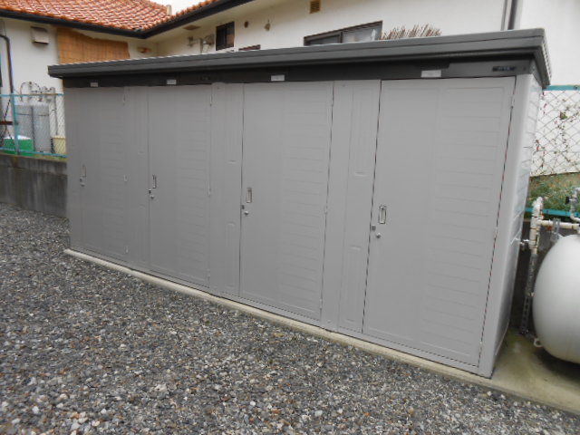 Other Equipment. Each room individual external storeroom equipped